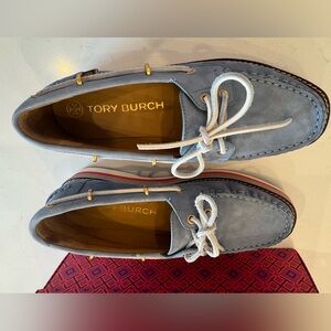 Tory Burch Joey flat form boat shoe nubuck in blue yonder color
